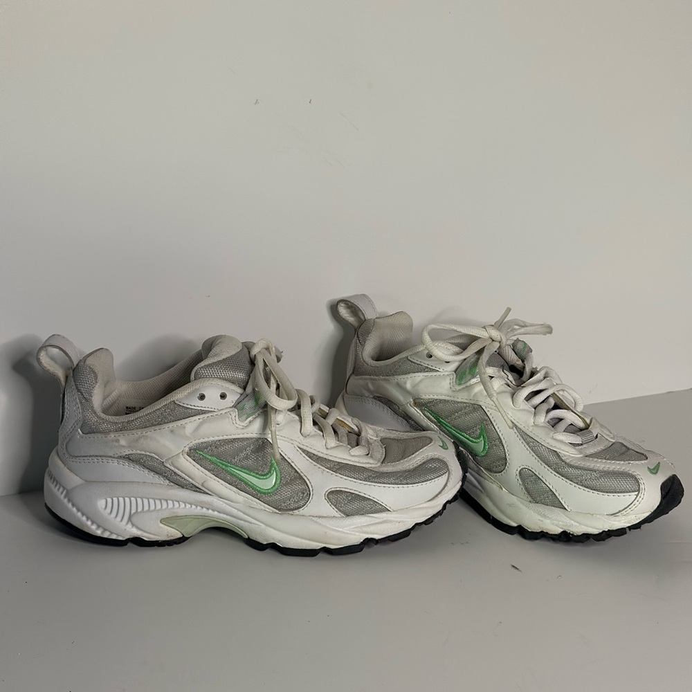 NIKE - NIKE Excelerator